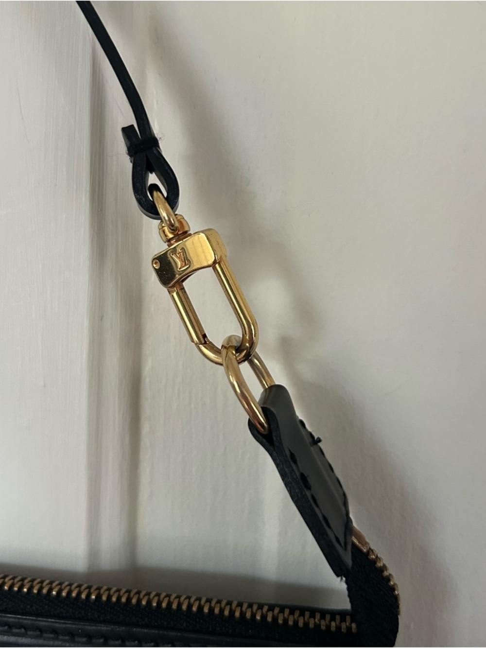 Louis Vuitton Black Epi Leather Pochette with Gold Hardware - Picture 5 of 8